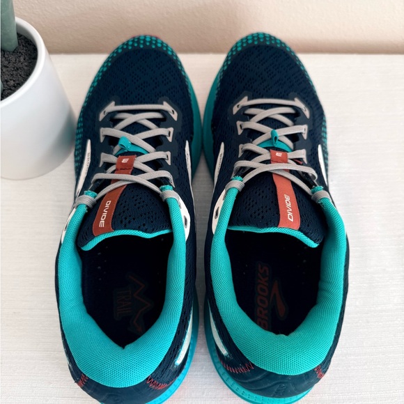 Brooks Trail Turquoise/Black Divide 3 Athletic Sneakers - Picture 9 of 14
